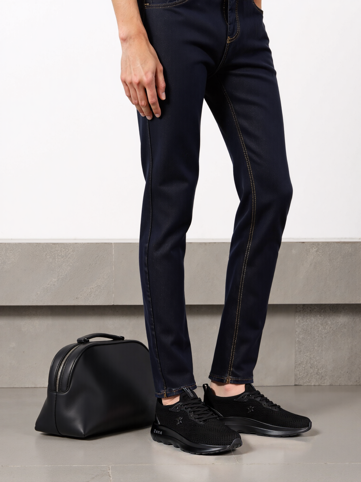 MEN SPORTS SLIP-ON SHOES