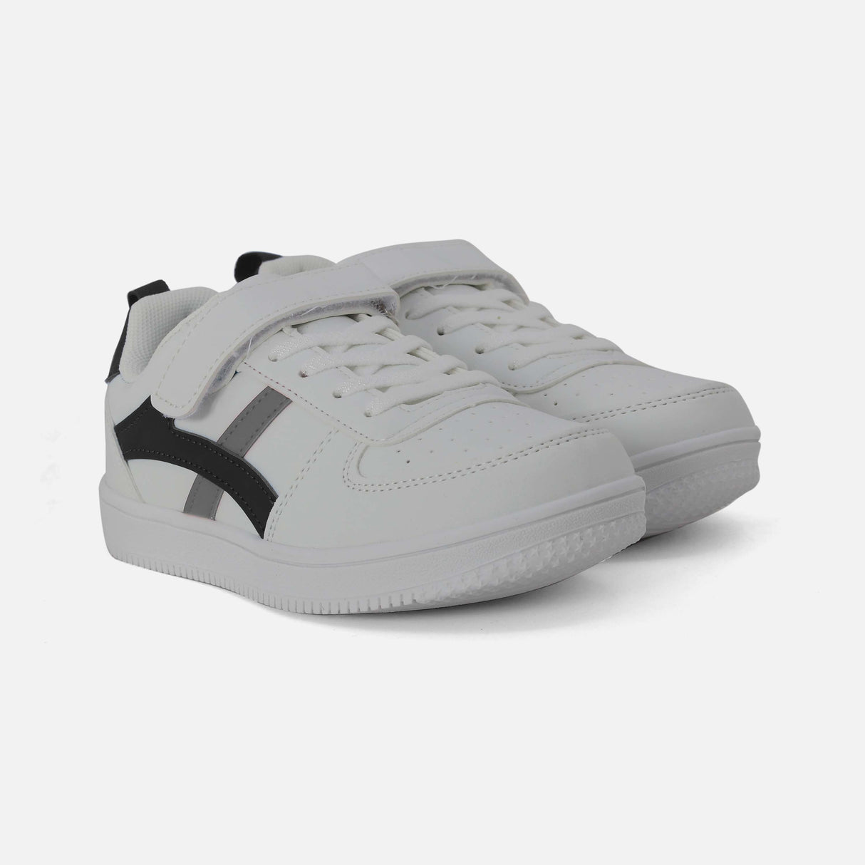 BOYS VELCRO SNEAKERS
