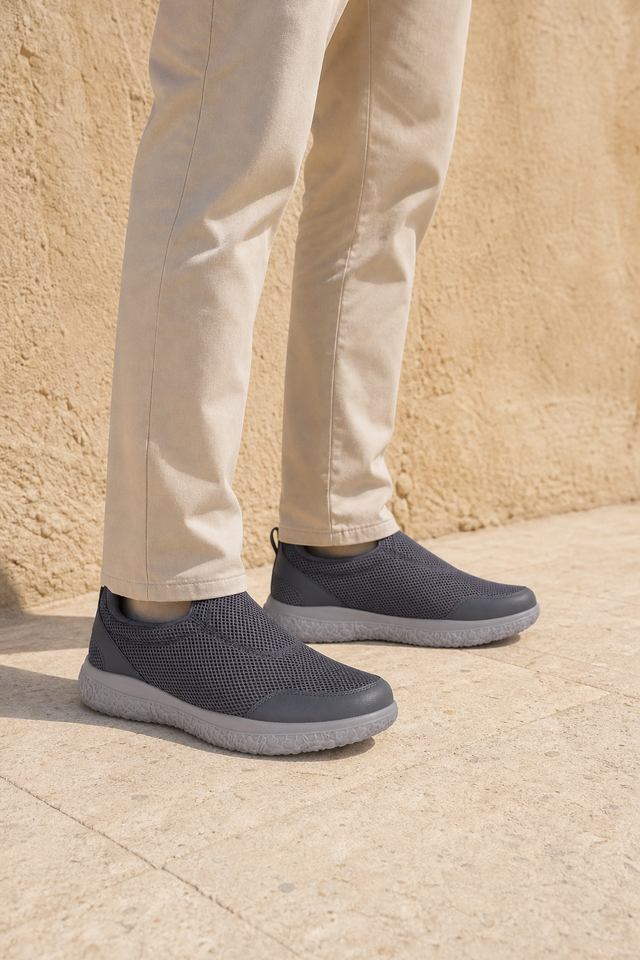 NS-26-6974 MEN SPORTS SHOES / NS-26-6974 MEN SPORTS SHOES - DGRY-MGRY - on model